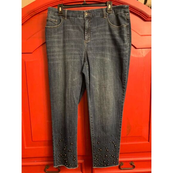 Chico's 14 R So Slimming Girlfriend Slim Leg Ankle Embellished Jeans Stretch EUC - Picture 1 of 4